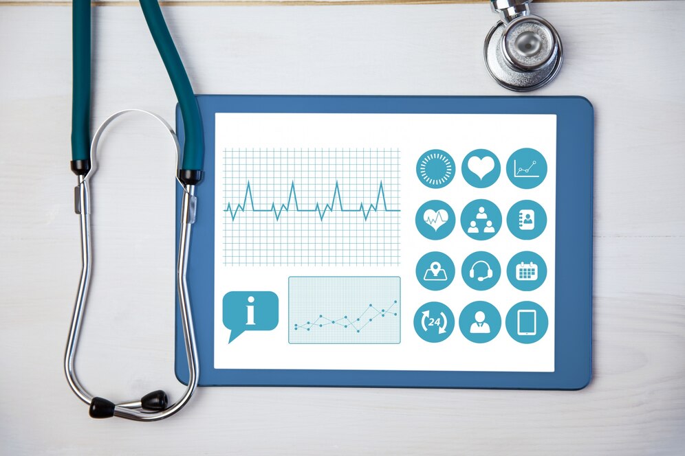 stéthoscope et écrans de monitoring